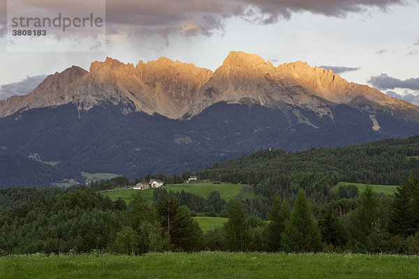 Latemar Massiv  Deutschnofen oder Nova Ponente  Eggental  Südtirol  Italien