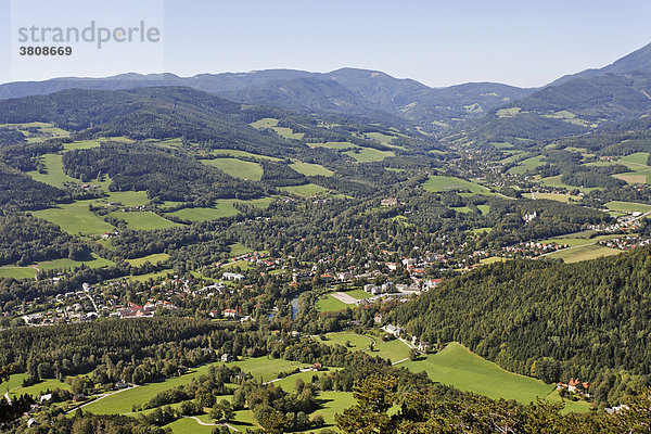 Blick auf den Ort Reichenau an der Rax  Niederösterreich  Österreich