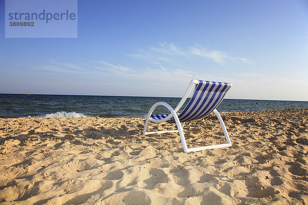 Sitzliege am Strand von Hammamet  Tunesien