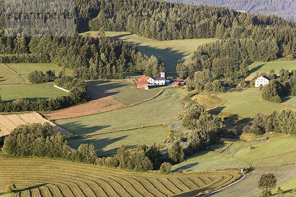 Blick von Burgruine Altnußberg bei Geiersthal   Bayerischer Wald   Niederayern Deutschland