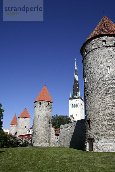 Teil der Stadtmauer  Tallinn  Estland