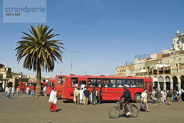 Afrika  Eritrea  Asmara  Straßenszene
