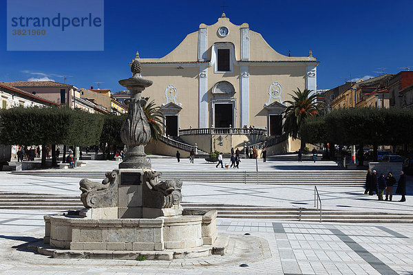 Stadt Kirche Quadrat Quadrate quadratisch quadratisches quadratischer Kampanien Italien