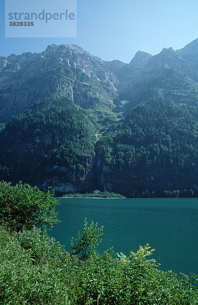 Kloentalersee  Schwyz  Schweiz / Klöntalersee