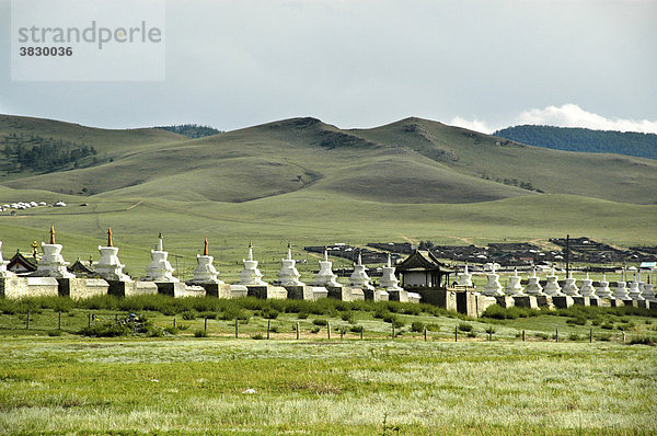 Buddhistische Klosteranlage mit Mauer und Türmchen Erdene Zuu Mongolei