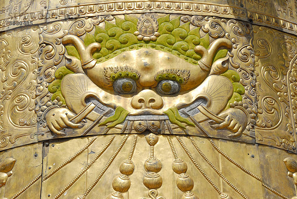 Detail Gold beschlagenes Türmchen Dämon Jokhang Tempel Lhasa Tibet China
