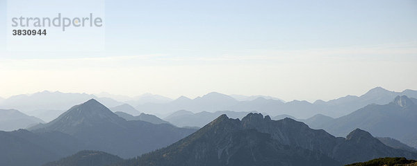 Blick vom hinteren Sonnwendjoch auf die südlichen Alpen  Österreich