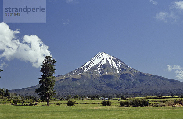 Mt Taranaki oder Mt Egmont 2517m hoch Taranaki Halbinsel Neuseeland