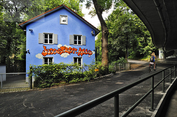 Jugend-Treff Akku  Graffiti an der Lohstraße  Giesing  München  Bayern  Deutschland  Europa