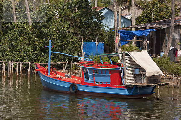 Fischerboot auf der Insel Phu Quoc  Vietnam  Asien