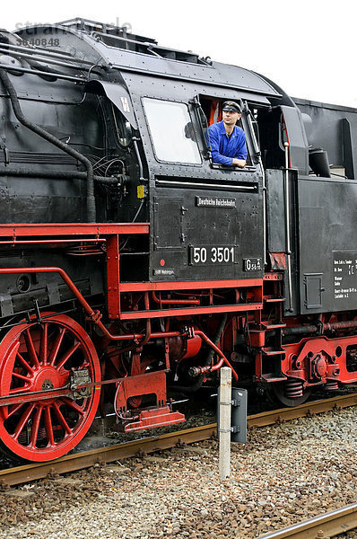 Dampflokomotive Nr. 50 3501 der Baureihe 50 in Neuenmarkt  Franken  Bayern  Deutschland  Europa