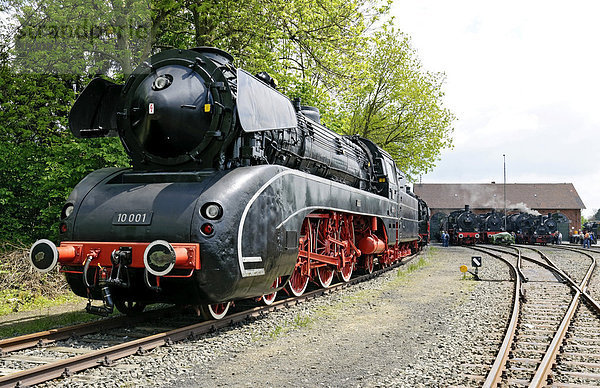 Dampflokomotive Nr. 10 001  Deutsches Dampflokomotiv-Museum  Neuenmarkt  Franken  Bayern  Deutschland  Europa