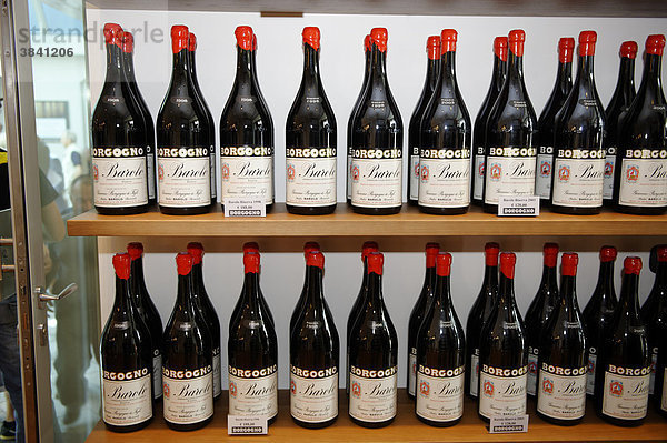 Barolo  Weinproduzent  Borgogno  Piemont  Italien  Europa