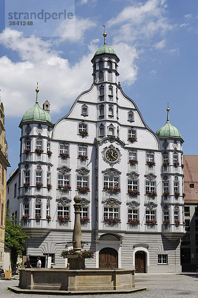 Rathaus von 1488  Marktplatz  Memmingen  bayerisch Schwaben  Bayern  Deutschland  Europa