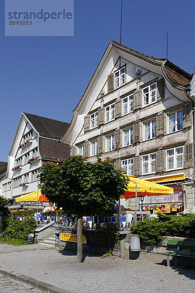 Holzhäuser am Dorfplatz  Gais  Ausserrhoden  Kanton Appenzell  Schweiz  Europa