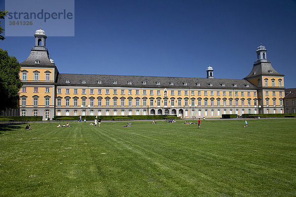 Universität und Hofgarten  ehemals Kurfürstliche Residenz  Bonn  Rheinland  Nordrhein-Westfalen  Deutschland  Europa