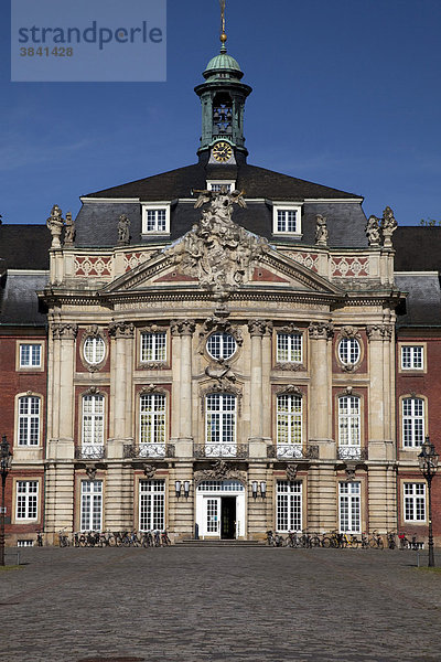 Schloss  Universität  Stadt Münster  Münsterland  Nordrhein-Westfalen  Deutschland  Europa