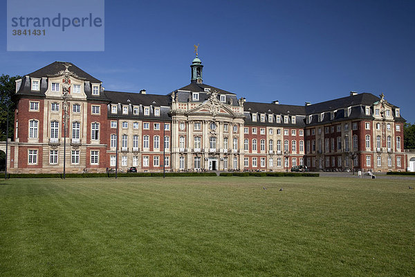 Schloss  Universität  Stadt Münster  Münsterland  Nordrhein-Westfalen  Deutschland  Europa