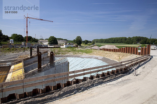 Baustelle  Renaturierung der Emscher  Castrop-Rauxel  Ruhrgebiet  Nordrhein-Westfalen  Deutschland  Europa