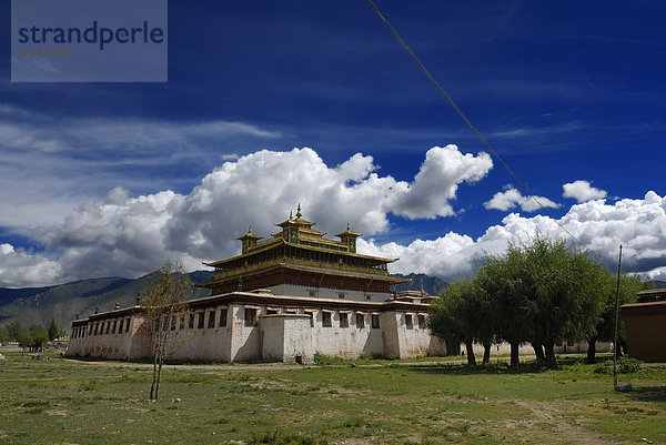 Zentraler Tempel  Kloster Samye nahe Lhasa  Tibet  China  Asien
