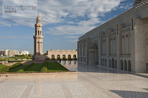 Außenanlage  Sultan Quaboos Grand Mosque  Capital Area  Oman  Naher Osten