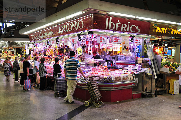 Verkaufsstand auf dem Mercat de Santa Caterina  Markt  Barcelona  Spanien  Iberische Halbinsel  Europa