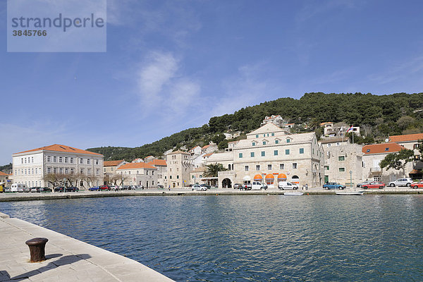 Hafen von Pucisca  Insel Brac  Kroatien  Europa