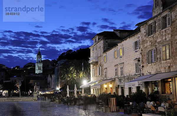 Stadtplatz mit Kathedrale Sv. Stjepan  Ort Hvar  Insel Hvar  Kroatien  Europa