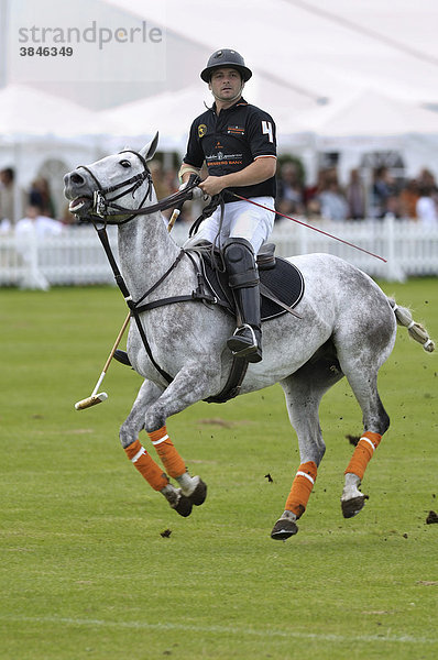 Lucas Labat vom Team Berenberg Bank  Polo  Polospieler  Poloturnier  Berenberg High Goal Trophy 2009  Thann  Holzkirchen  Oberbayern  Bayern  Deutschland  Europa