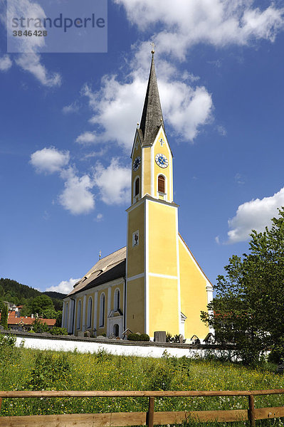 Pfarrkirche St. Sixtus  Schliersee  Oberbayern  Bayern  Deutschland  Europa