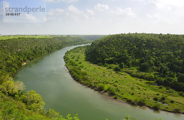 Fluss Rio de Chavon  Dominikanische Republik  Karibik