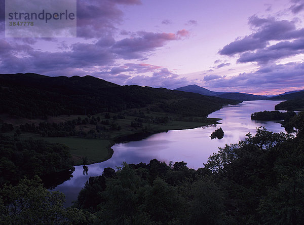 Aussicht vom Queen's View auf Loch Tummel  Tayside Region  Schottland  Großbritannien  Europa