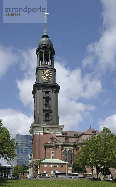 Michaeliskirche  Michel  Hamburg  Deutschland  Europa