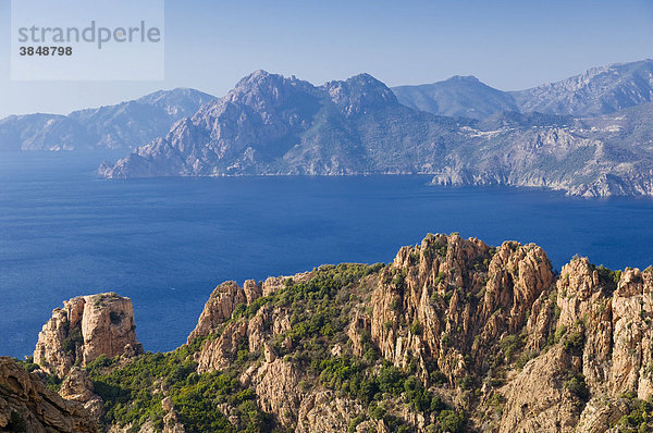 Rote Porphyrfelsen  Calanche de Piana  Golf von Porto  Insel Korsika  Frankreich  Europa