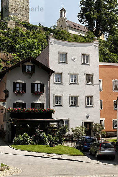 Häuser in Markt Neubeuern  Oberbayern  Deutschland  Europa