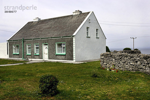 Kleines Häuschen  Inishere Island  Republik Irland  Europa
