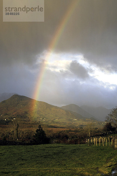 Regenbogen  Landschaft  County Galway  Republik Irland  Europa