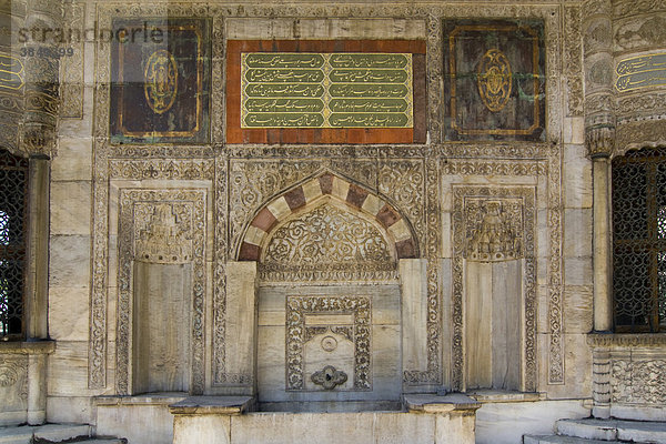 Brunnen Ahmed III.  osmanischer Rokokostil  Saray Burnu  Istanbul  Türkei