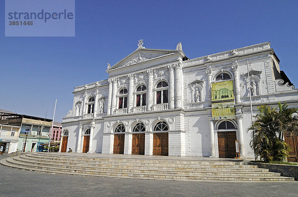 Theater  nationales Monument  historisches Gebäude  Plaza Arturo Prat  Platz  Iquique  Norte Grande  Nordchile  Chile  Südamerika