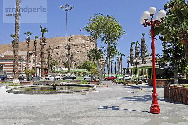 Stadtansicht  Plaza Colon  Platz  El Morro  Berg  Wahrzeichen  Arica  Norte Grande  Nordchile  Chile  Südamerika
