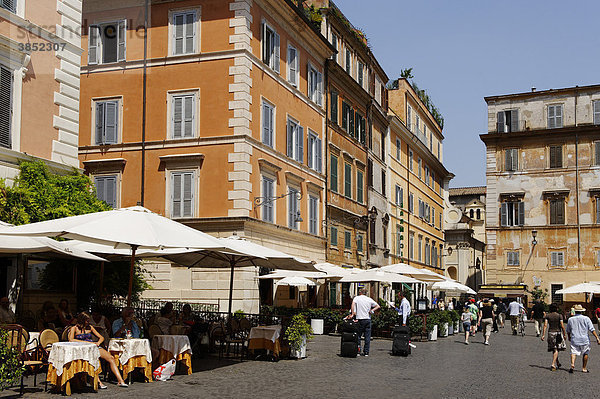 Piazza Santa Maria in Trastevere  Rom  Italien  Europa
