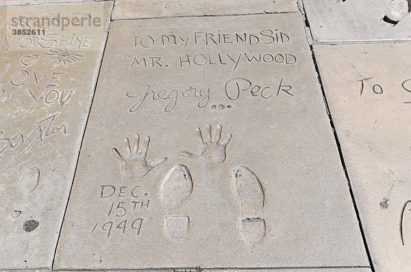 Gregory Peck  Hände und Fußabdrücke  Hollywood Boulevard  Los Angeles  Kalifornien  USA