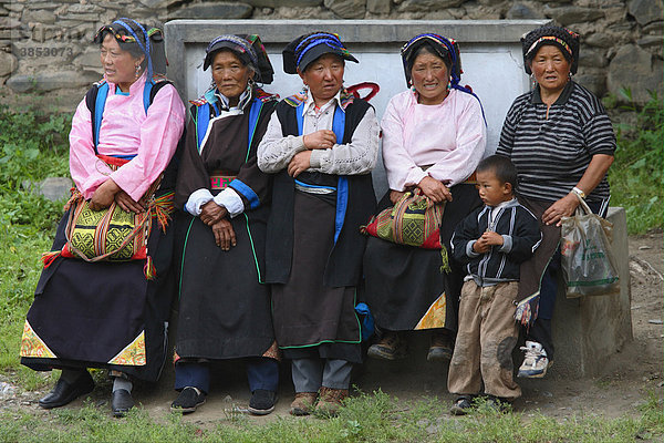 Jia Rong tibetischen Frauen und Kinder  Zhuokeji  Sichuan  China  Asien