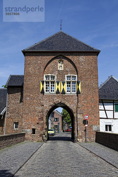 Stadttor in Alt-Kaster  Bedburg  Rhein-Erft-Kreis  Nordrhein-Westfalen  Deutschland  Europa