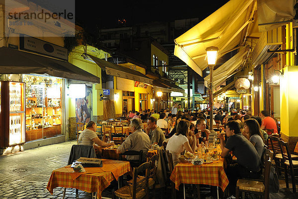 Nachtaufnahme  Nachtleben  Restaurants in Thessaloniki  Chalkidiki  Makedonien  Griechenland  Europa