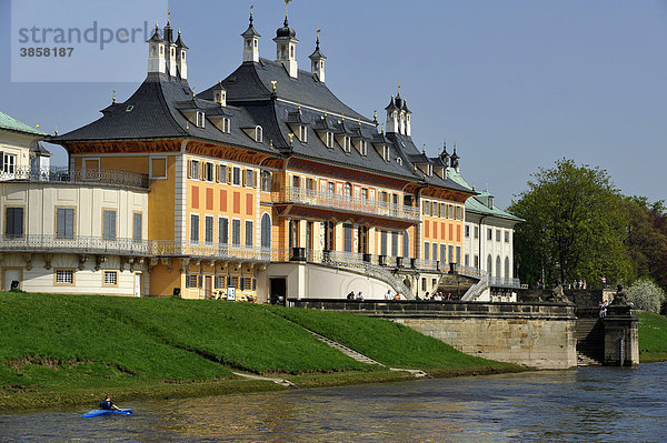 Schiffsanlegestelle  Wasserpalais  Schloss Pillnitz bei Dresden  Freistaat Sachsen  Deutschland  Europa