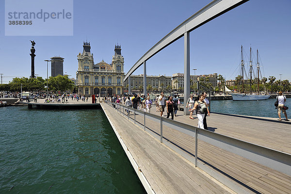 Hafenpromenade Rambla de Mar  Moll de la Fusta  Tor zu neugestaltetem Teil des Hafens Port Vell  Barcelona  Katalonien  Spanien  Europa