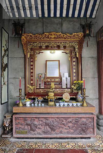 Chinesischer Tempel  Innenansicht mit Altar  Hoi An  Quang Nam  Zentralvietnam  Vietnam  Südostasien  Asien