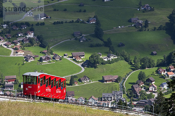 Standseilbahn  Toggenburger Landschaft  Unterwasser  Kanton St. Gallen  Schweiz  Europa