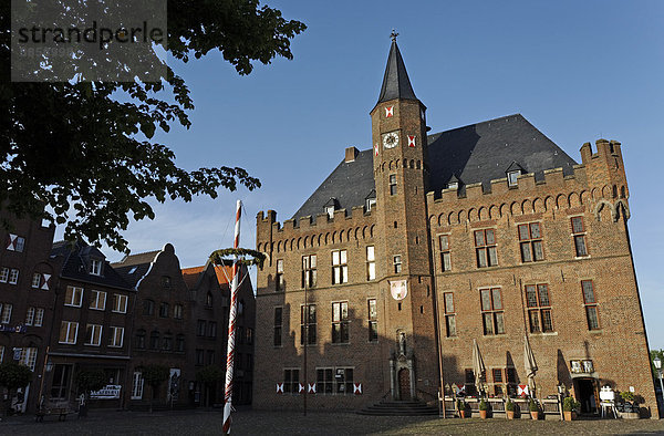 Historisches Rathaus  Kalkar  Niederrhein  Nordrhein-Westfalen  Deutschland  Europa